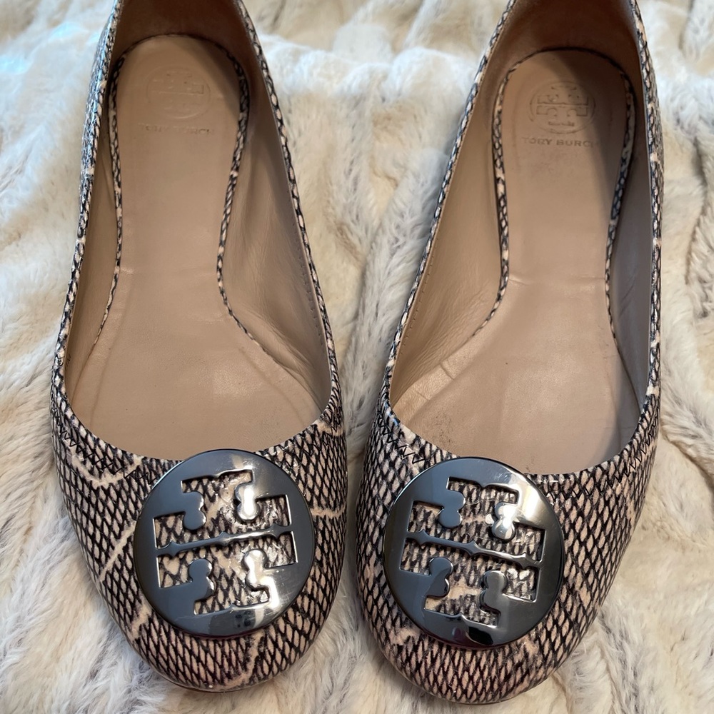 TORY BURCH SNAKESKIN EMBOSSED WITH GUNMETAL EMBLEM